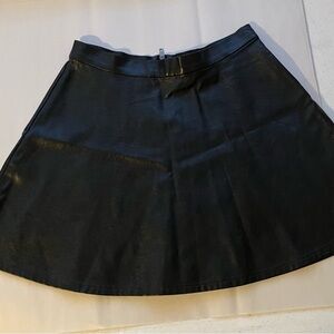 Black flax‎ leather mini American eagle size 4